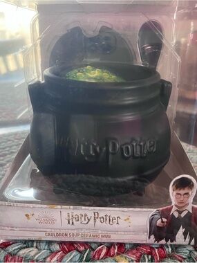Warner Bros. Harry Potter Cauldron Soup Ceramic Mug - Black and Gold Boxed